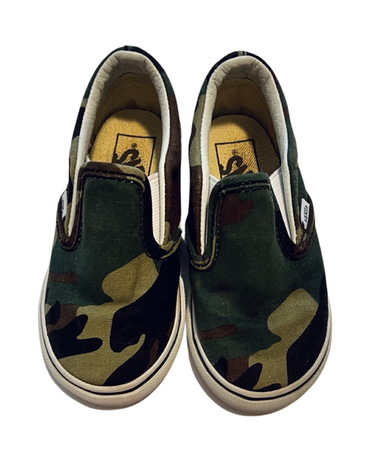 7C Toddler Boy Green Camo Slip On Vans